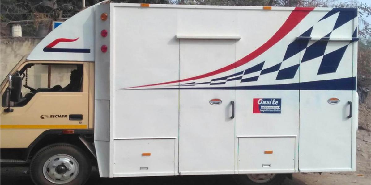 mobile toilet on rent